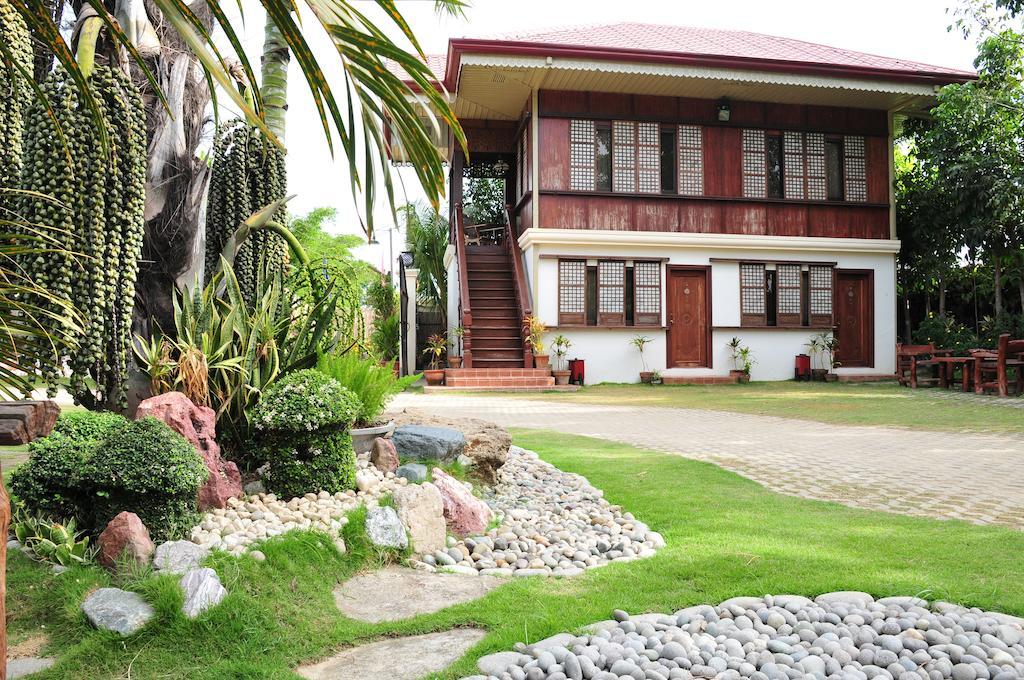 Grand Octagon Resort Laoag Exterior foto