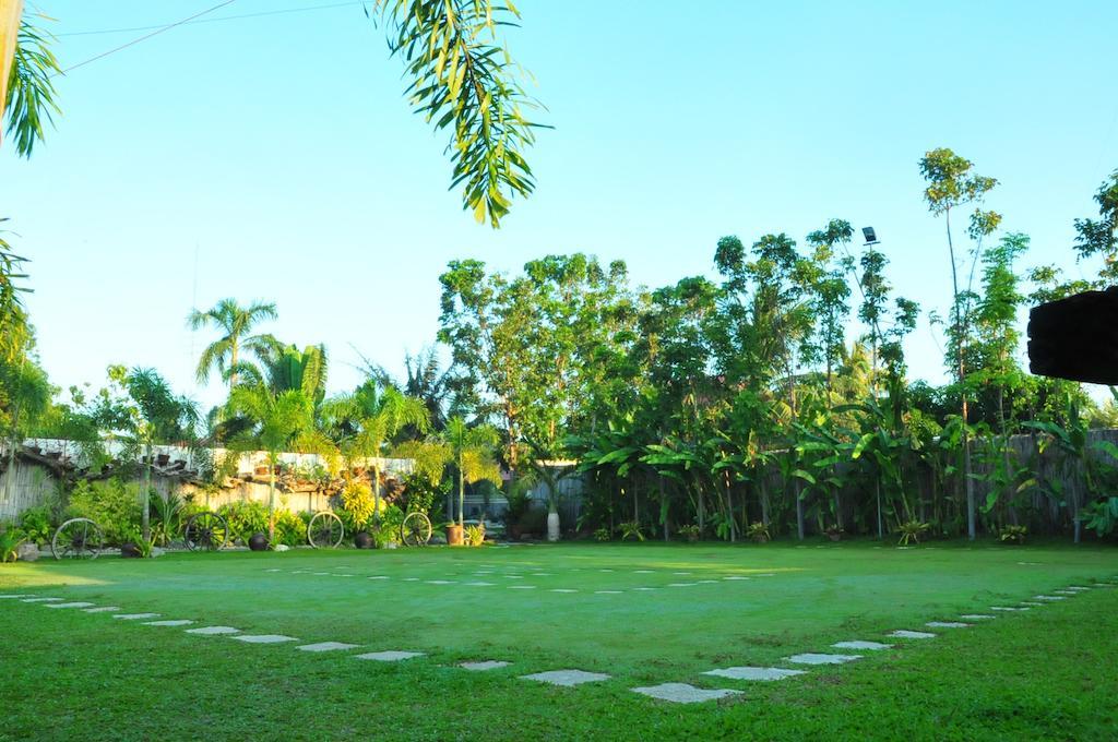 Grand Octagon Resort Laoag Exterior foto