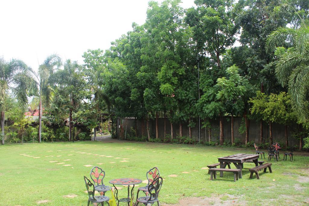 Grand Octagon Resort Laoag Exterior foto